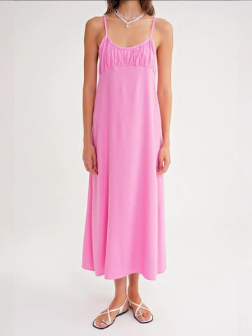 Abito estivo di MixRay in rosa