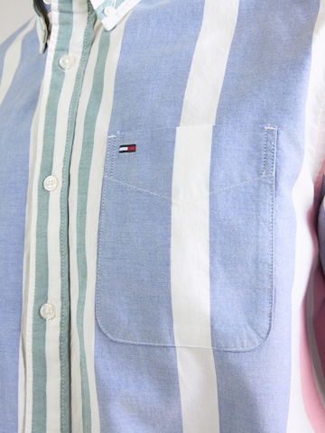 Tommy Jeans Regular fit Ing - fehér