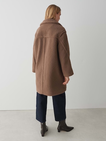 OPUS Between-seasons coat 'Heddy' in Brown