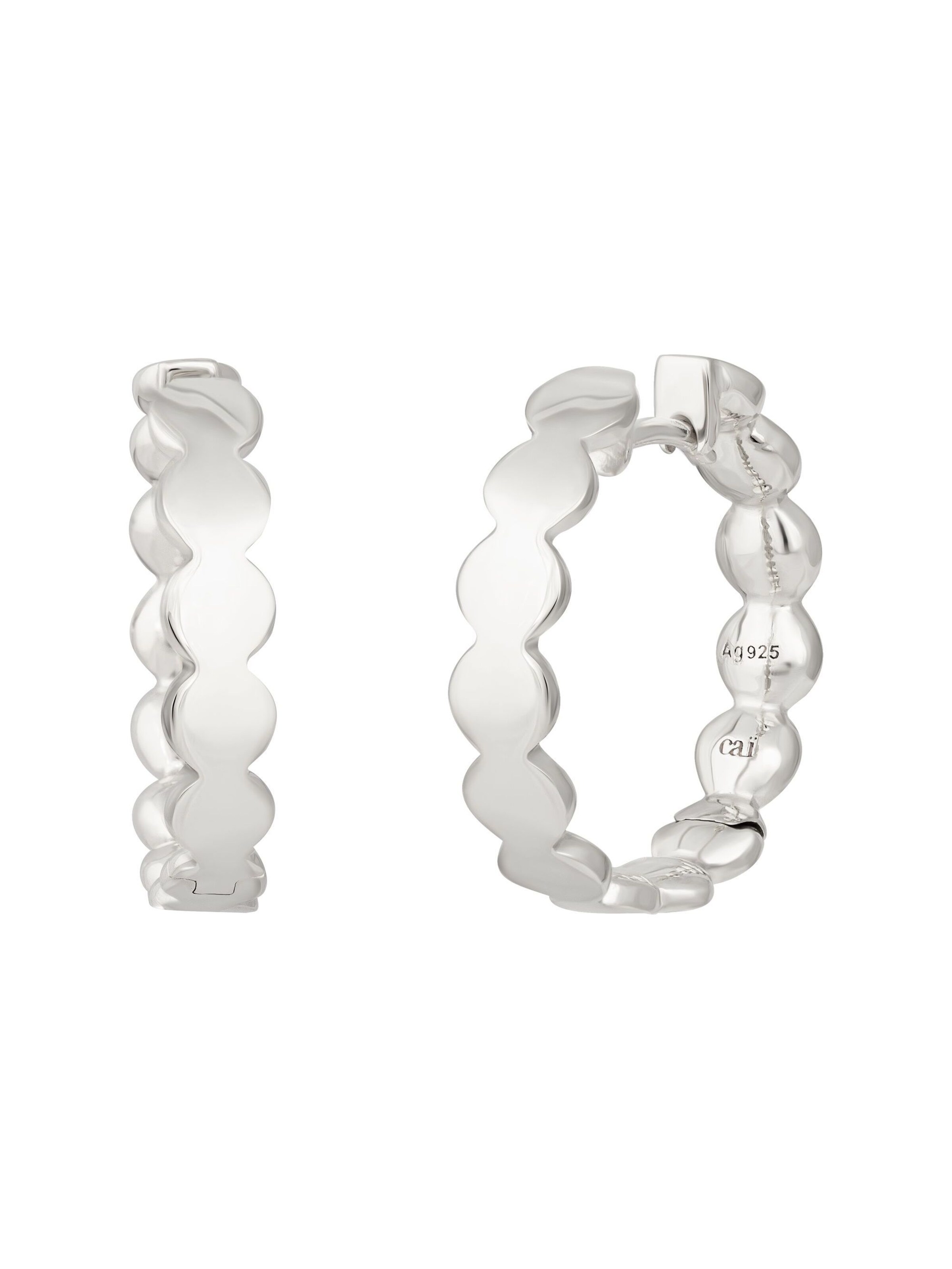 caï Boucles d'oreilles en blanc, Vue avec produit
