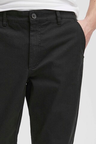 !Solid Regular Pants 'Derico' in Black