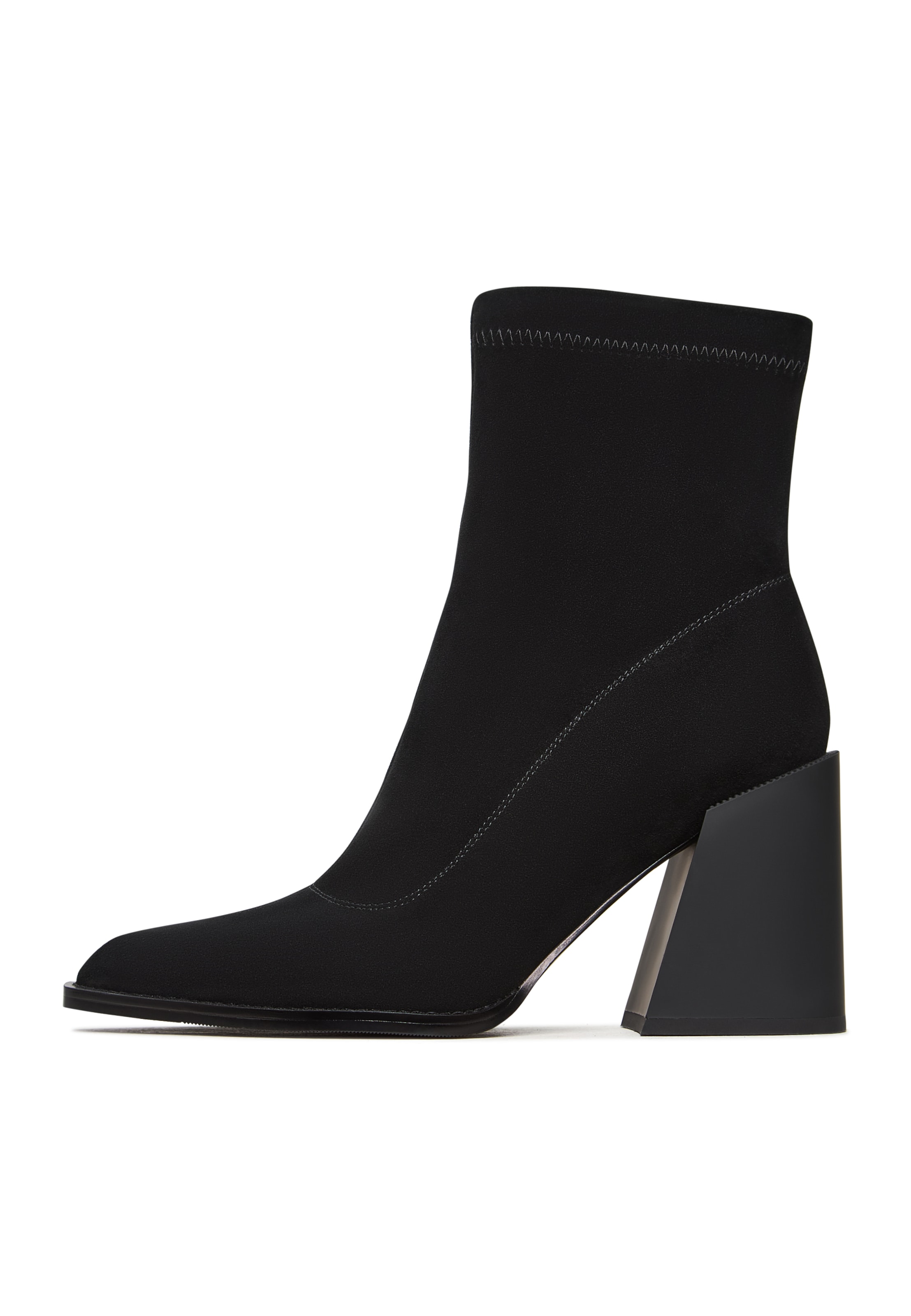 CESARE GASPARI Bootie in Black: front