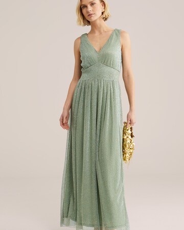 WE Fashion Вечерна рокля в зелено: отпред