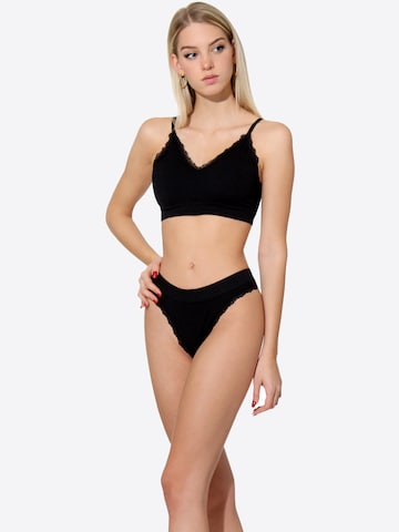 String Yenita en noir