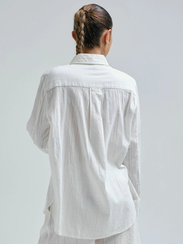 Seamless Basic Paita ' Amalfi ' värissä valkoinen