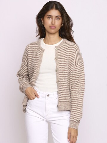 Lilavie Strickjacke ' Patii ' in Beige: Vorderseite