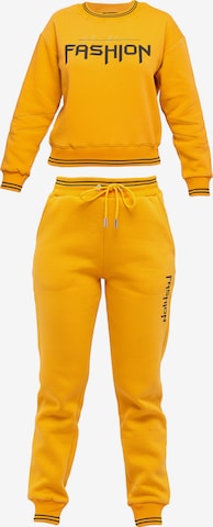 Tom Barron Tracksuit in Yellow: front