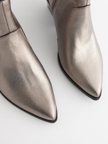 Bottes de cowboy 'Forever Comfort' Next en argent