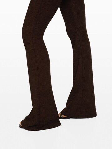 évasé Pantalon Bershka en marron