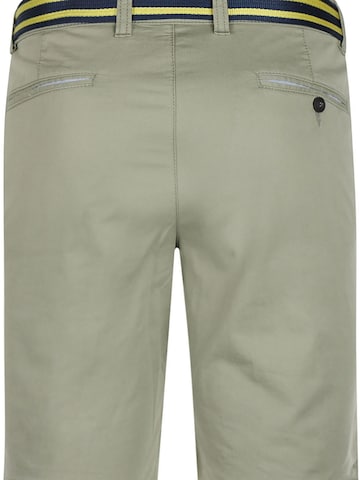 Steppin' out Regular Pants in Green