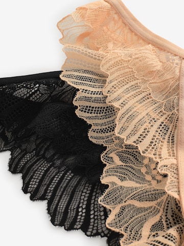 Slip di Lipsy in beige