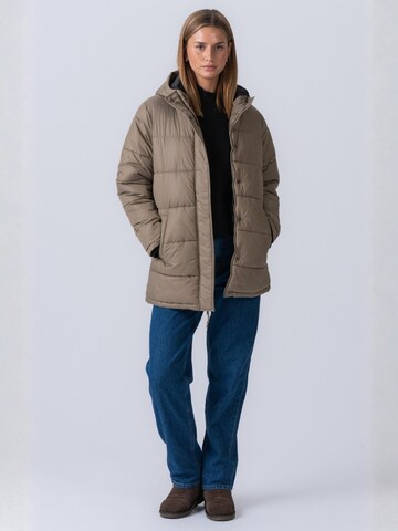 TEESHOPPEN Téli dzseki ' Long Puffer ' - bézs