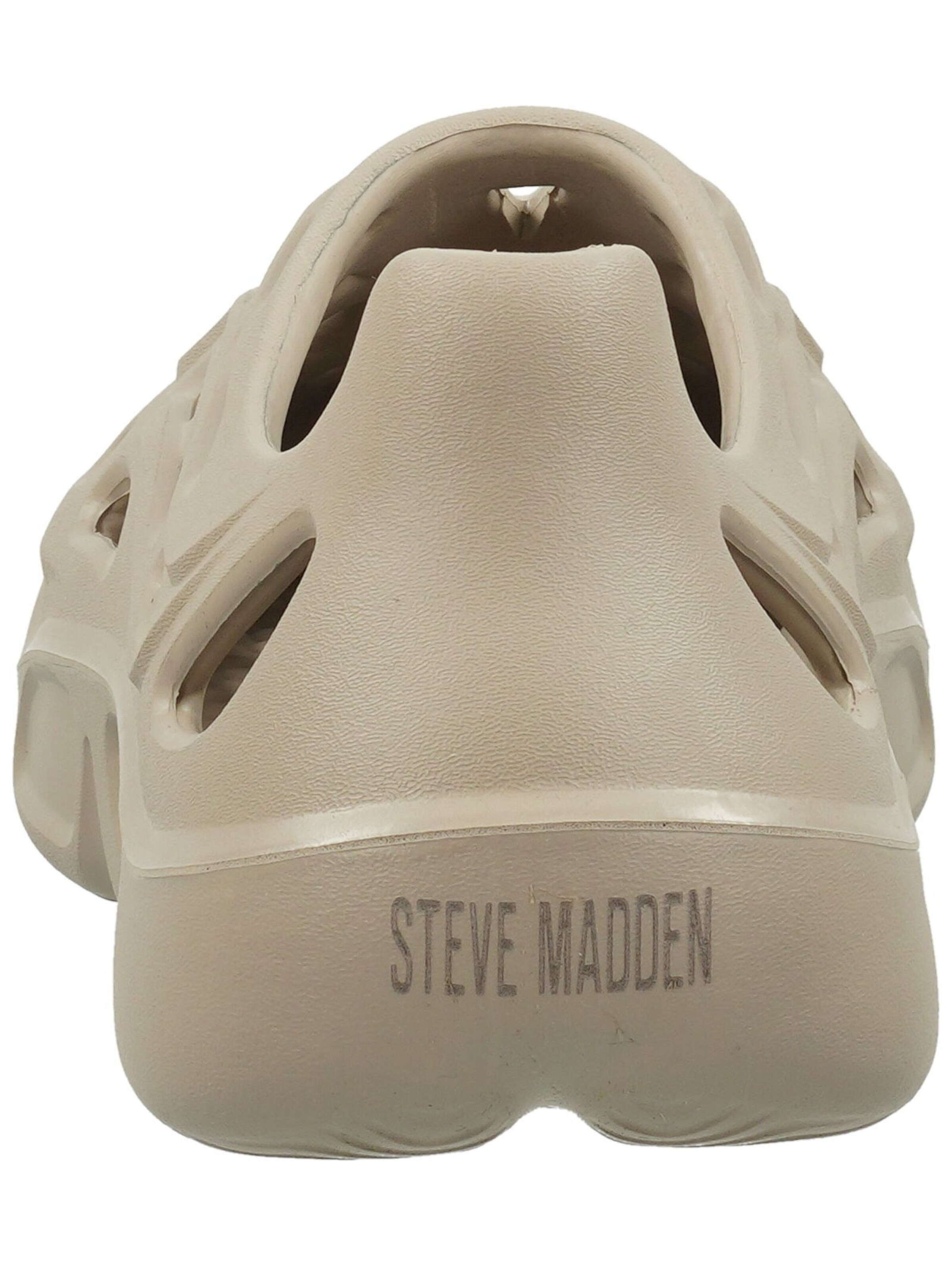 STEVE MADDEN Classic Flats in Beige