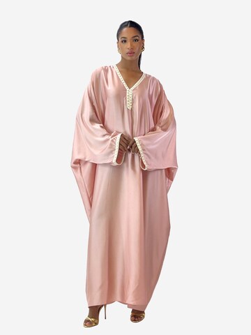 Elara Kleid in Pink: Vorderseite