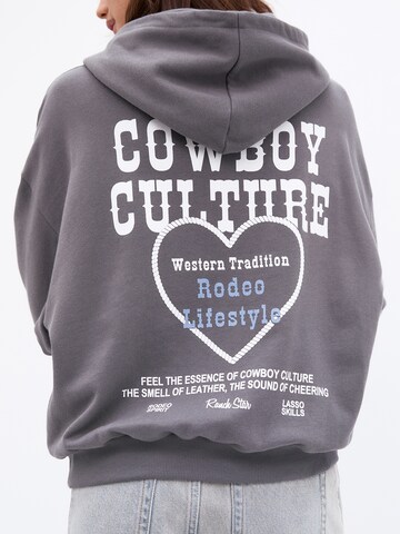 Pull&Bear Sweatshirt in Grau