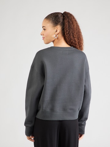 MADS NORGAARD COPENHAGEN Sweatshirt in Grau