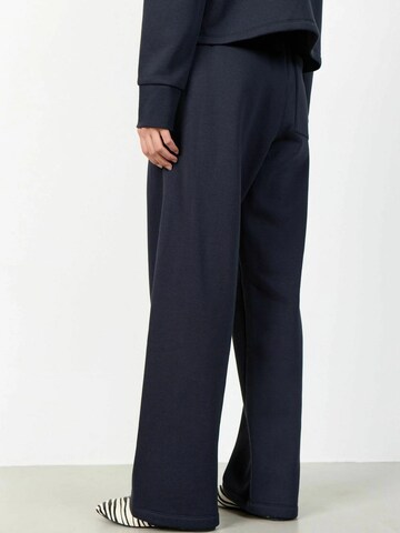 Levete Room Regular Broek ' LR-NUKA 15 ' in Blauw