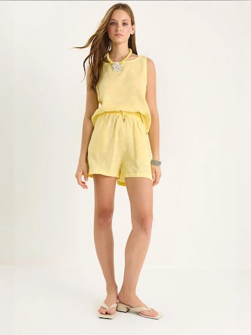 Bianco Lucci Broekpak in Geel