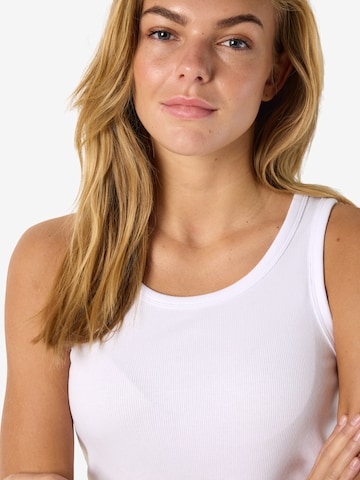 Noisy may Топ 'NMSUSSIE' в Черный