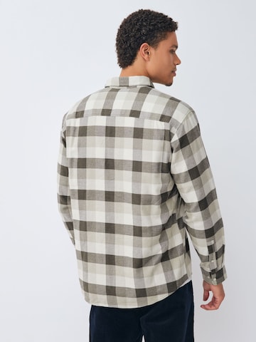 Next Regular fit Skjorta i brun