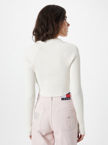 Pullover di Tommy Jeans in bianco