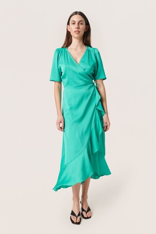 SOAKED IN LUXURY Dress 'Karven' in Green: front