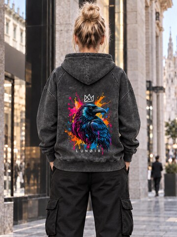 LUNØIR StudioSweater majica 'Tropical Riot – Neon Raven' - crna boja