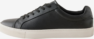 Sneaker bassa di Next in nero: frontale