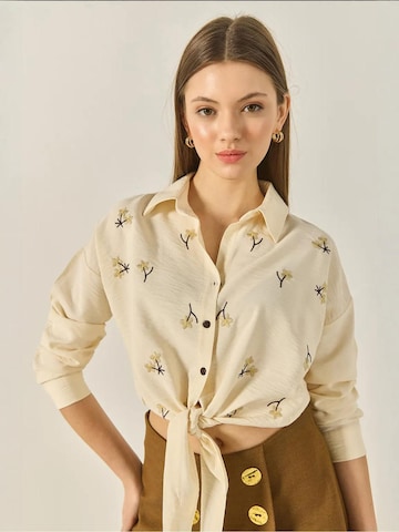 Camicia da donna di Bianco Lucci in giallo