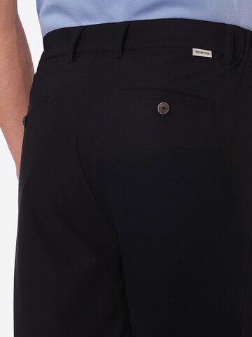 Distretto12 - regular Pantalón plisado 'T. Active' en negro