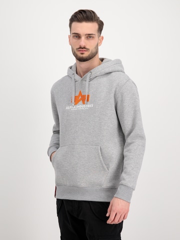 ALPHA INDUSTRIES Sweatshirt in Grijs: voorkant