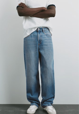 Pull&Bear Baggy Jeans in Blauw: voorkant