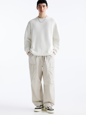 Pull&Bear Sweter w kolorze biały