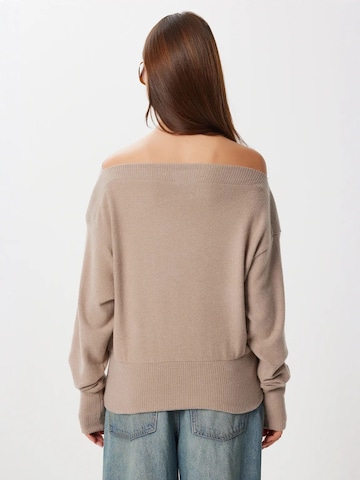 Happiness İstanbul Sweater in Beige