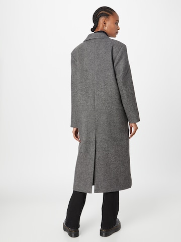 Manteau mi-saison 'Alex' WEEKDAY en gris