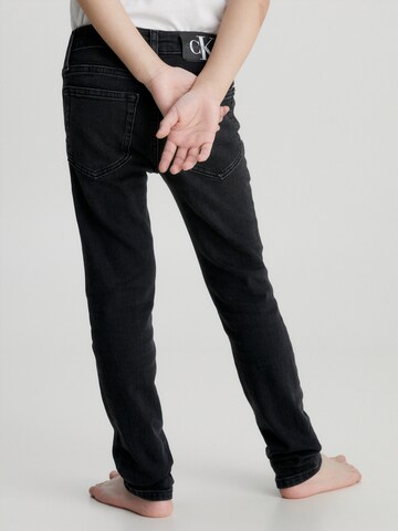 Calvin Klein Jeans Slimfit Jeans in Schwarz