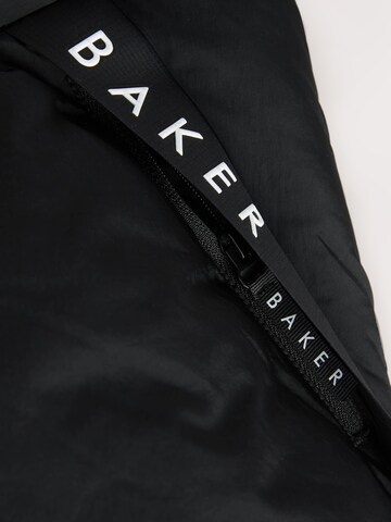 Baker by Ted Baker Χειμερινό μπουφάν σε μαύρο
