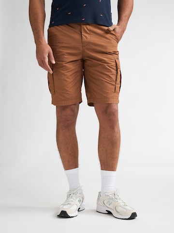 Petrol Industries Regular Cargo trousers in Brown: front