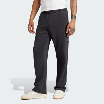 ADIDAS ORIGINALS Loosefit Broek 'Adicolor Outline Trefoil' in Zwart: voorkant