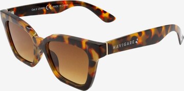Occhiali da sole 'Occhiali da sole cat-eye Navigare calibro 58 protezione UV3' di Navigare in marrone: frontale