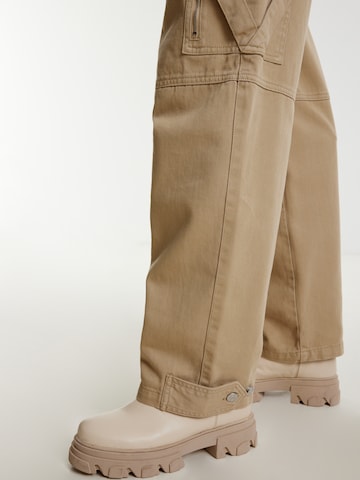 EDITED Regular Jeans 'Rieke' in Bruin