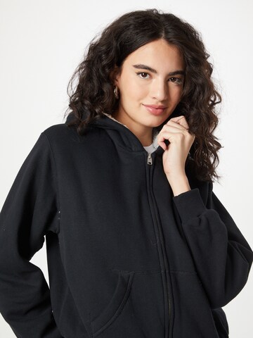 HOLLISTER Jacke in Schwarz