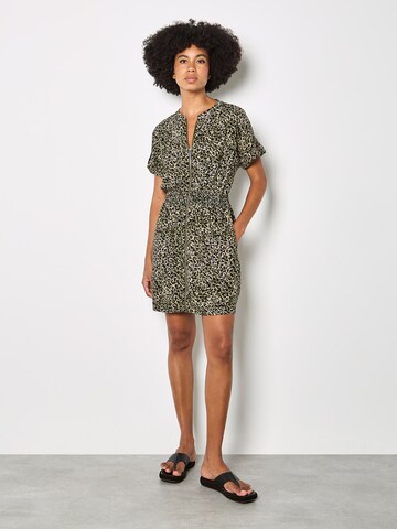 Apricot Dress ' ' in Green