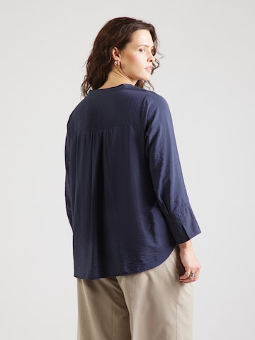 ONLY Carmakoma - Blusa en azul