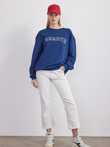 BEARTH Sweatshirt 'College Stick' in Blue: front