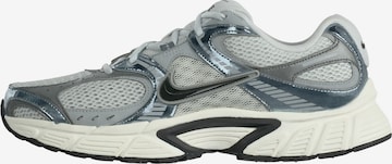 Nike Sportswear Sneaker low 'V5 RNR' i grå: forside