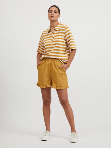 regular Pantaloni 'Flounce' di VILA in giallo