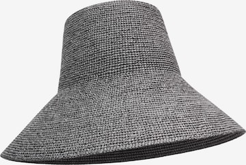 Chapeaux Liviana Conti en noir : devant