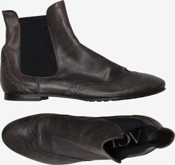 AGL Attilio Giusti Leombruni Dress Boots in 38 in Grey: front