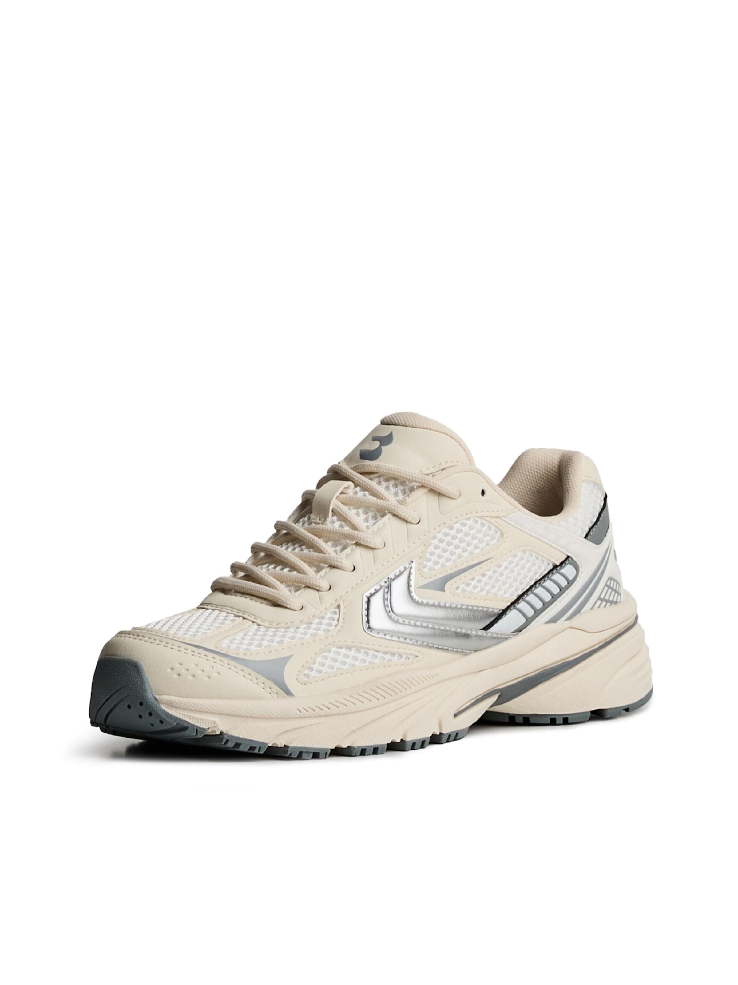 Sneaker bassa Bershka di colore grigio argento / argento / bianco / bianco lana, Visualizzazione prodotti